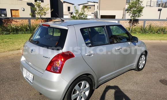 Buy Used Suzuki Swift Silver Car in Beitbridge in Matabeleland South Buy Used Suzuki Swift Silver Car in Beitbridge in Matabeleland South