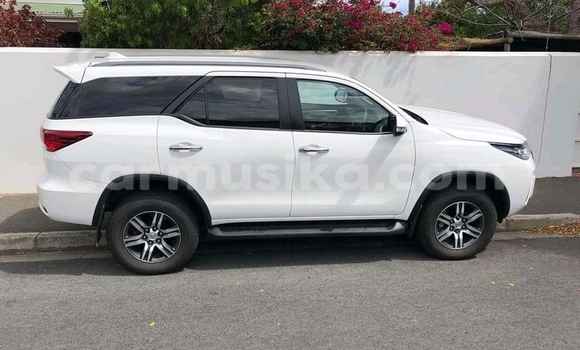 Tenga Tsaru Toyota Fortuner Chena Mota in Beitbridge in Matabeleland South Tenga Tsaru Toyota Fortuner Chena Mota in Beitbridge in Matabeleland South