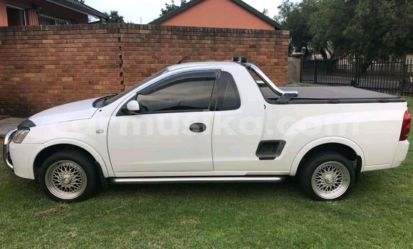 Tenga Tsaru Opel Corsa Chena Mota in Beitbridge in Matabeleland South Tenga Tsaru Opel Corsa Chena Mota in Beitbridge in Matabeleland South