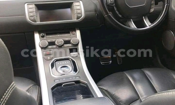 Nunua Ilio tumika Land Rover Range Rover Evoque Nyeupe Gari ndani ya Beitbridge nchini Matabeleland Kusini Nunua Ilio tumika Land Rover Range Rover Evoque Nyeupe Gari ndani ya Beitbridge nchini Matabeleland Kusini