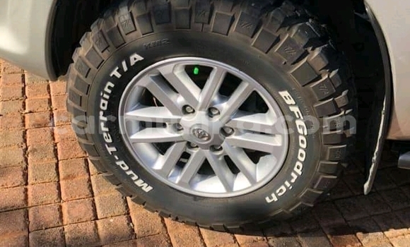 Tenga Tsaru Toyota Fortuner Chena Mota in Beitbridge in Matabeleland South Tenga Tsaru Toyota Fortuner Chena Mota in Beitbridge in Matabeleland South