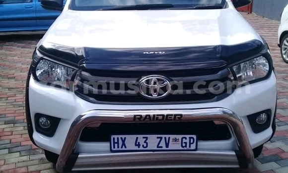 Nunua Ilio tumika Toyota Hilux Nyeupe Gari ndani ya Beitbridge nchini Matabeleland Kusini Nunua Ilio tumika Toyota Hilux Nyeupe Gari ndani ya Beitbridge nchini Matabeleland Kusini
