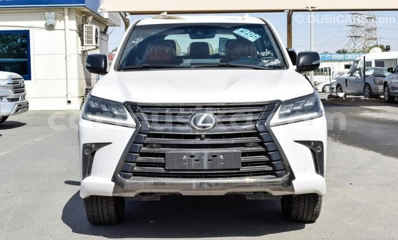 Acheter Import Voiture Lexus LX Blanc à Import - Dubai, Harare Acheter Import Voiture Lexus LX Blanc à Import - Dubai, Harare