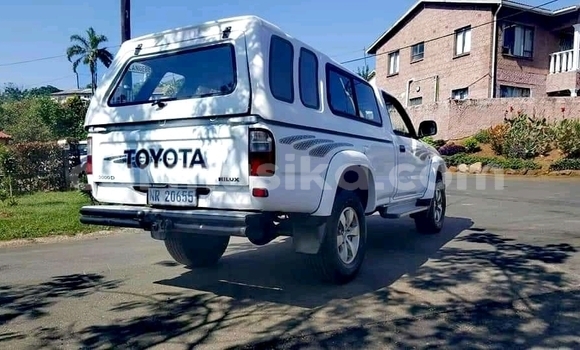 Tenga Tsaru Toyota Hilux Chena Mota in Beitbridge in Matabeleland South Tenga Tsaru Toyota Hilux Chena Mota in Beitbridge in Matabeleland South