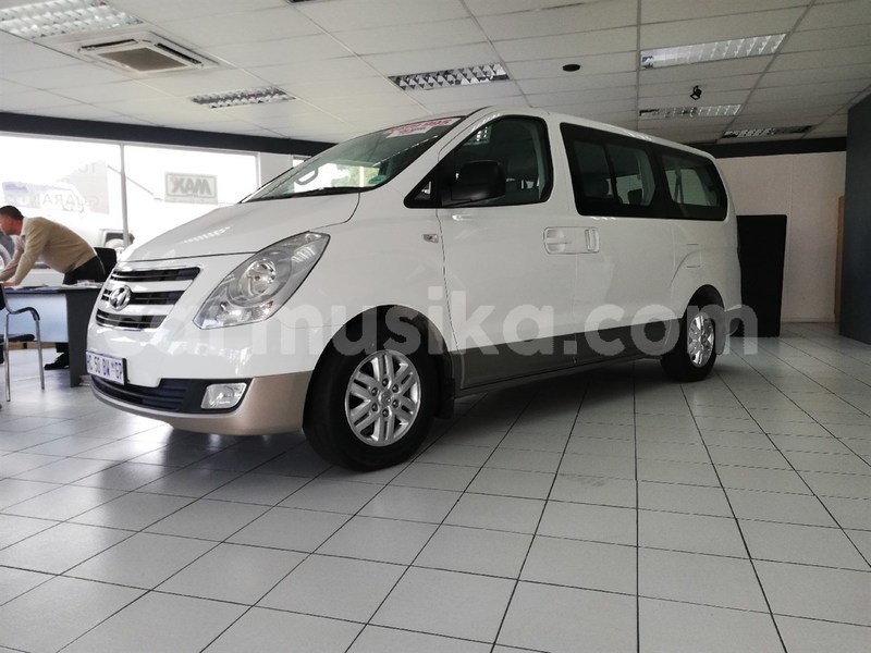 Big with watermark hyundai h1 matabeleland south beitbridge 7820