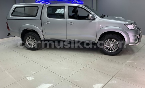 Tenga Tsaru Toyota Hilux Sirivha Mota in Beitbridge in Matabeleland South Tenga Tsaru Toyota Hilux Sirivha Mota in Beitbridge in Matabeleland South