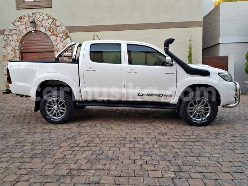 Big with watermark toyota hilux matabeleland south beitbridge 7822