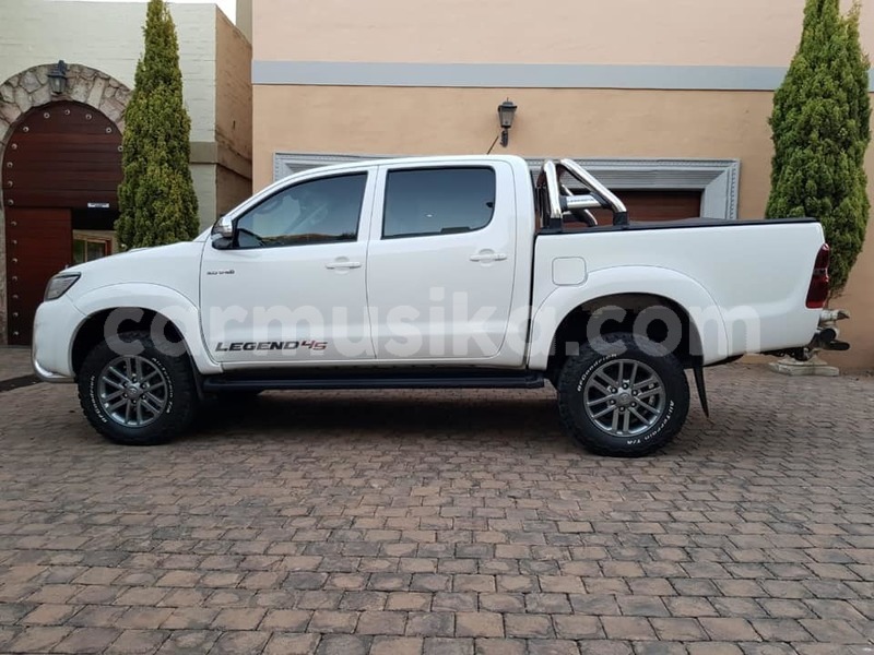 Big with watermark toyota hilux matabeleland south beitbridge 7822