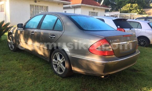 Acheter Occasion Voiture Mercedes‒Benz E–Class Autre à Harare, Harare Acheter Occasion Voiture Mercedes‒Benz E–Class Autre à Harare, Harare