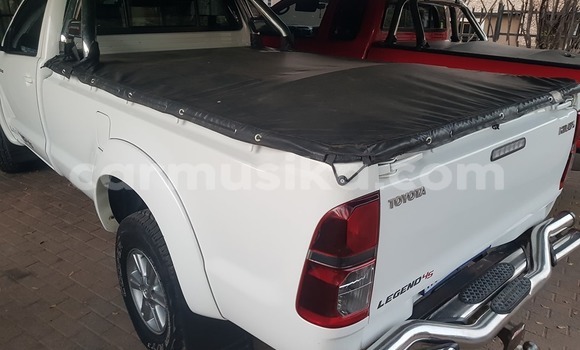 Acheter Occasion Voiture Toyota Hilux Blanc à Beitbridge, Matabeleland South Acheter Occasion Voiture Toyota Hilux Blanc à Beitbridge, Matabeleland South