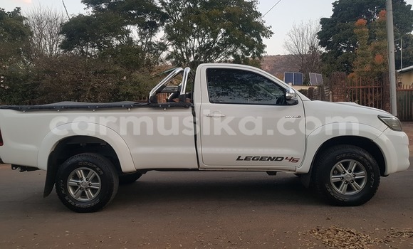 Acheter Occasion Voiture Toyota Hilux Blanc à Beitbridge, Matabeleland South Acheter Occasion Voiture Toyota Hilux Blanc à Beitbridge, Matabeleland South