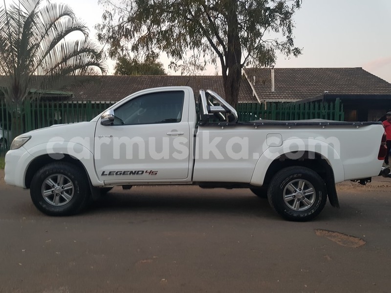 Big with watermark toyota hilux matabeleland south beitbridge 7823