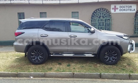 Acheter Occasion Voiture Toyota Fortuner Autre à Beitbridge, Matabeleland South Acheter Occasion Voiture Toyota Fortuner Autre à Beitbridge, Matabeleland South