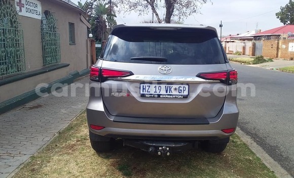 Acheter Occasion Voiture Toyota Fortuner Autre à Beitbridge, Matabeleland South Acheter Occasion Voiture Toyota Fortuner Autre à Beitbridge, Matabeleland South