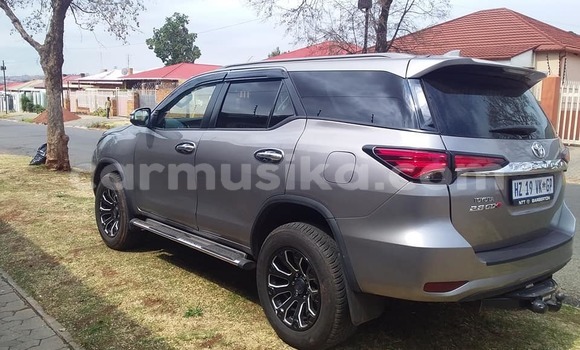 Acheter Occasion Voiture Toyota Fortuner Autre à Beitbridge, Matabeleland South Acheter Occasion Voiture Toyota Fortuner Autre à Beitbridge, Matabeleland South