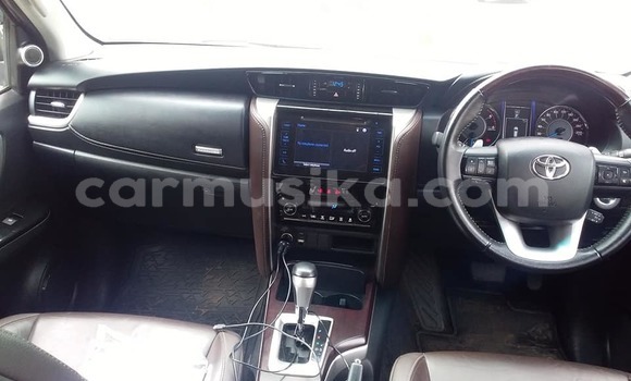 Acheter Occasion Voiture Toyota Fortuner Autre à Beitbridge, Matabeleland South Acheter Occasion Voiture Toyota Fortuner Autre à Beitbridge, Matabeleland South