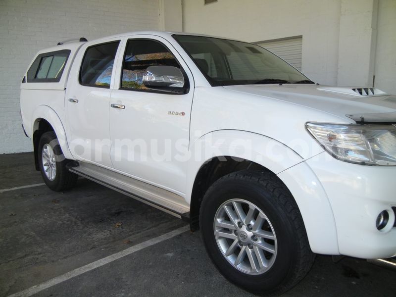 Big with watermark toyota hilux harare greendale 7827