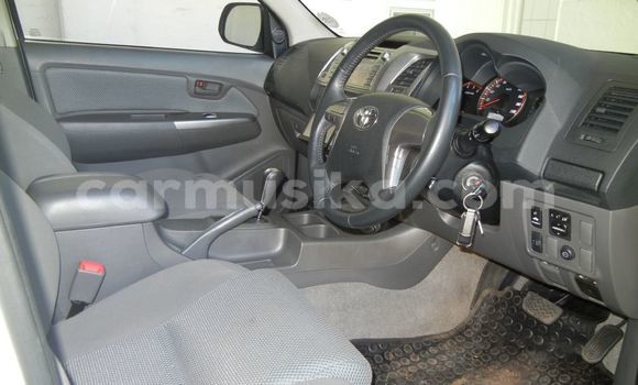 Acheter Occasion Voiture Toyota Hilux Blanc à Greendale, Harare Acheter Occasion Voiture Toyota Hilux Blanc à Greendale, Harare