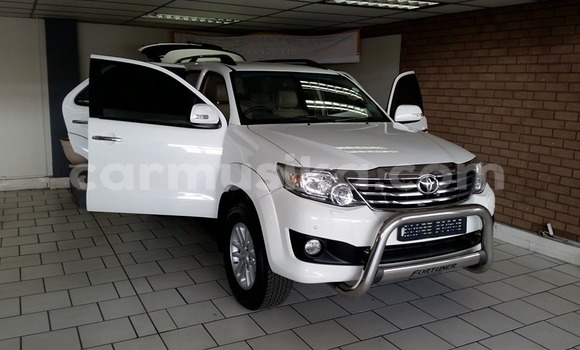 Tenga Tsaru Toyota Fortuner Chena Mota in Beitbridge in Matabeleland South Tenga Tsaru Toyota Fortuner Chena Mota in Beitbridge in Matabeleland South