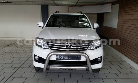 Tenga Tsaru Toyota Fortuner Chena Mota in Beitbridge in Matabeleland South Tenga Tsaru Toyota Fortuner Chena Mota in Beitbridge in Matabeleland South