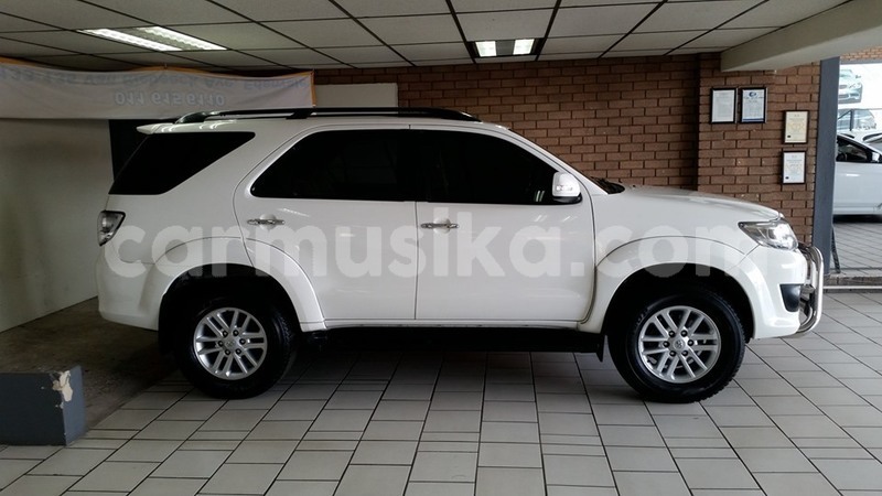 Big with watermark toyota fortuner matabeleland south beitbridge 7828