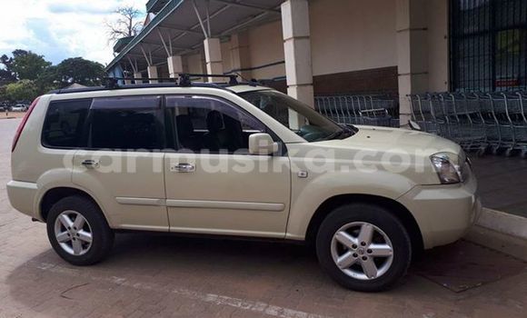 Buy Used Nissan X-Trail White Car in Bulawayo in Bulawayo Buy Used Nissan X-Trail White Car in Bulawayo in Bulawayo