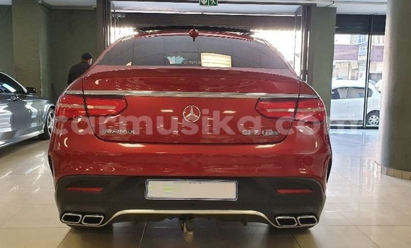 Tenga Tsaru Mercedes‒Benz S–Class Tsvuku Mota in Beitbridge in Matabeleland South Tenga Tsaru Mercedes‒Benz S–Class Tsvuku Mota in Beitbridge in Matabeleland South
