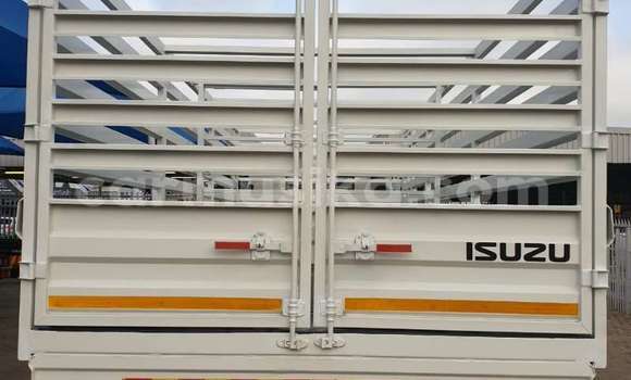 Acheter Occasion Utilitaire Isuzu FTR 850 Blanc à Beitbridge, Matabeleland South Acheter Occasion Utilitaire Isuzu FTR 850 Blanc à Beitbridge, Matabeleland South