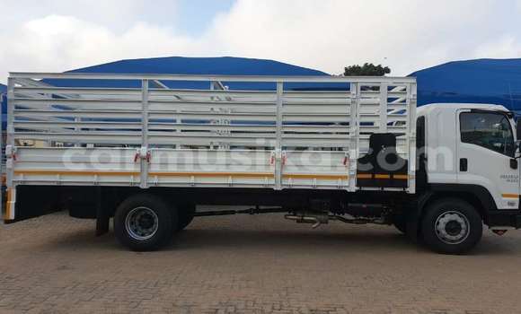 Acheter Occasion Utilitaire Isuzu FTR 850 Blanc à Beitbridge, Matabeleland South Acheter Occasion Utilitaire Isuzu FTR 850 Blanc à Beitbridge, Matabeleland South