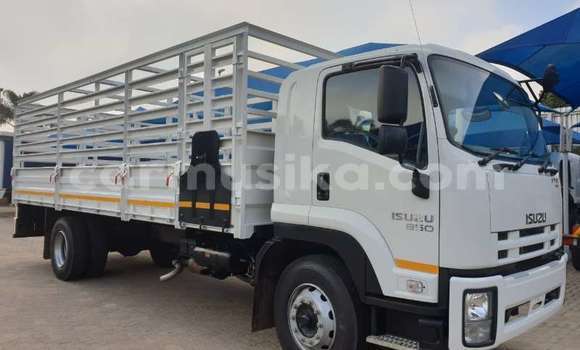 Acheter Occasion Utilitaire Isuzu FTR 850 Blanc à Beitbridge, Matabeleland South Acheter Occasion Utilitaire Isuzu FTR 850 Blanc à Beitbridge, Matabeleland South
