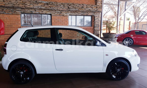 Acheter Occasion Voiture Volkswagen Polo Blanc à Beitbridge, Matabeleland South Acheter Occasion Voiture Volkswagen Polo Blanc à Beitbridge, Matabeleland South