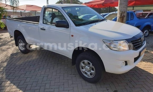 Tenga Tsaru Toyota Hilux Chena Mota in Harare in Harare Tenga Tsaru Toyota Hilux Chena Mota in Harare in Harare
