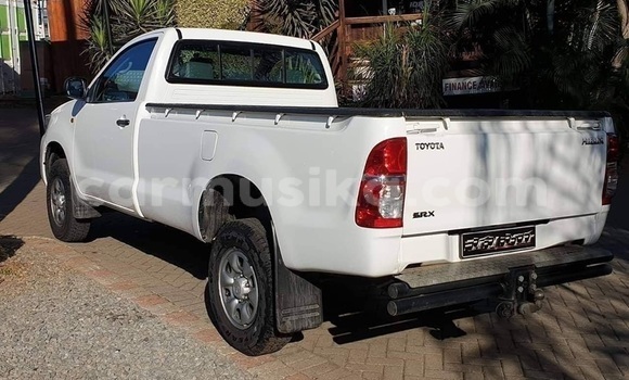 Tenga Tsaru Toyota Hilux Chena Mota in Harare in Harare Tenga Tsaru Toyota Hilux Chena Mota in Harare in Harare