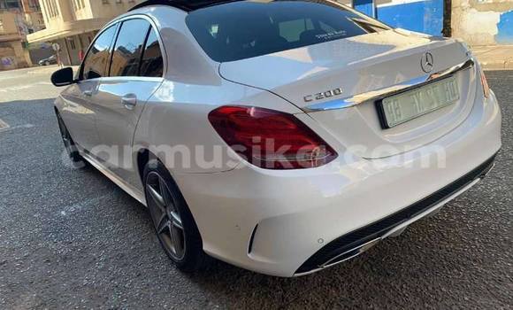 Buy Used Mercedes‒Benz C–Class White Car in Beitbridge in Matabeleland South Buy Used Mercedes‒Benz C–Class White Car in Beitbridge in Matabeleland South