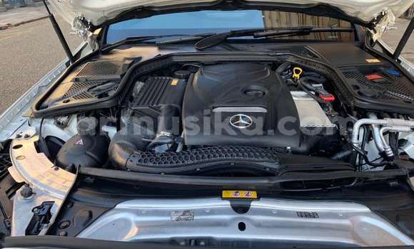 Buy Used Mercedes‒Benz C–Class White Car in Beitbridge in Matabeleland South Buy Used Mercedes‒Benz C–Class White Car in Beitbridge in Matabeleland South
