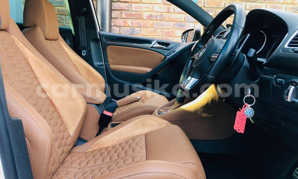Acheter Occasion Voiture Volkswagen Golf Blanc à Beitbridge, Matabeleland South Acheter Occasion Voiture Volkswagen Golf Blanc à Beitbridge, Matabeleland South