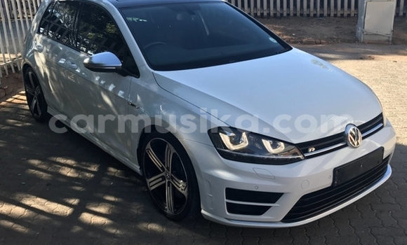 Tenga Tsaru Volkswagen Golf Chena Mota in Beitbridge in Matabeleland South Tenga Tsaru Volkswagen Golf Chena Mota in Beitbridge in Matabeleland South