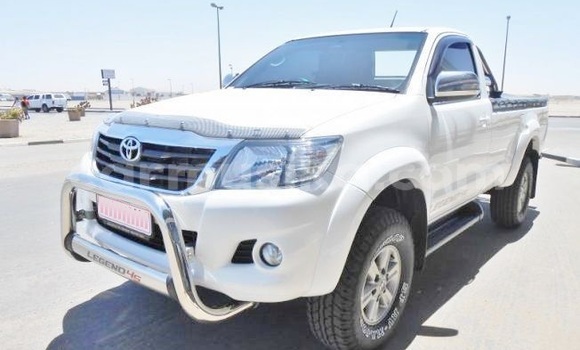 Acheter Occasion Voiture Toyota Hilux Blanc à Beitbridge, Matabeleland South Acheter Occasion Voiture Toyota Hilux Blanc à Beitbridge, Matabeleland South