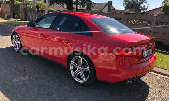 Tenga Tsaru Audi A4 Tsvuku Mota in Beitbridge in Matabeleland South Tenga Tsaru Audi A4 Tsvuku Mota in Beitbridge in Matabeleland South