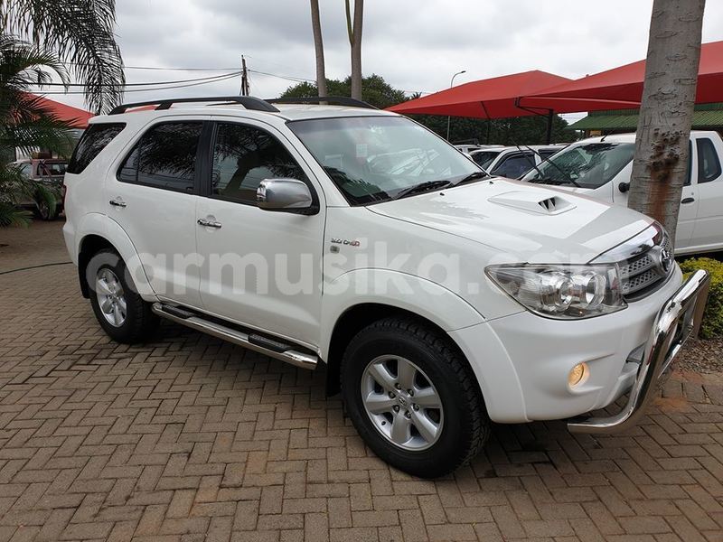 Big with watermark toyota fortuner matabeleland south beitbridge 7854