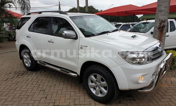 Tenga Tsaru Toyota Fortuner Chena Mota in Beitbridge in Matabeleland South Tenga Tsaru Toyota Fortuner Chena Mota in Beitbridge in Matabeleland South