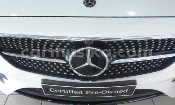 Acheter Occasion Voiture Mercedes‒Benz E–Class Blanc à Beitbridge, Matabeleland South Acheter Occasion Voiture Mercedes‒Benz E–Class Blanc à Beitbridge, Matabeleland South