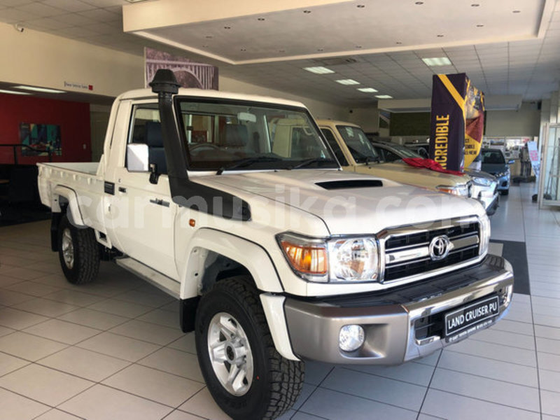 Big with watermark toyota land cruiser matabeleland south beitbridge 7856