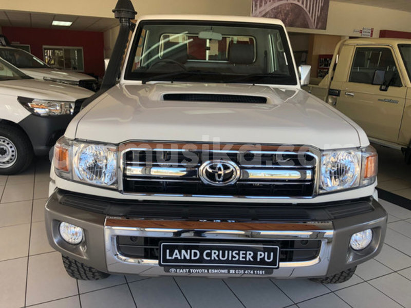 Big with watermark toyota land cruiser matabeleland south beitbridge 7856