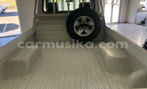 Acheter Occasion Voiture Toyota Land Cruiser Blanc à Beitbridge, Matabeleland South Acheter Occasion Voiture Toyota Land Cruiser Blanc à Beitbridge, Matabeleland South