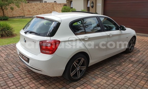 Buy Used BMW 1M White Car in Beitbridge in Matabeleland South Buy Used BMW 1M White Car in Beitbridge in Matabeleland South