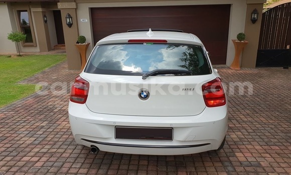 Buy Used BMW 1M White Car in Beitbridge in Matabeleland South Buy Used BMW 1M White Car in Beitbridge in Matabeleland South