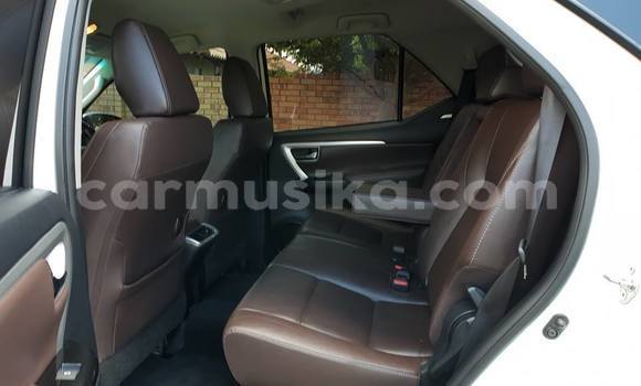 Buy Used Toyota Fortuner White Car in Harare in Harare Buy Used Toyota Fortuner White Car in Harare in Harare
