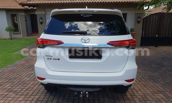 Buy Used Toyota Fortuner White Car in Harare in Harare Buy Used Toyota Fortuner White Car in Harare in Harare