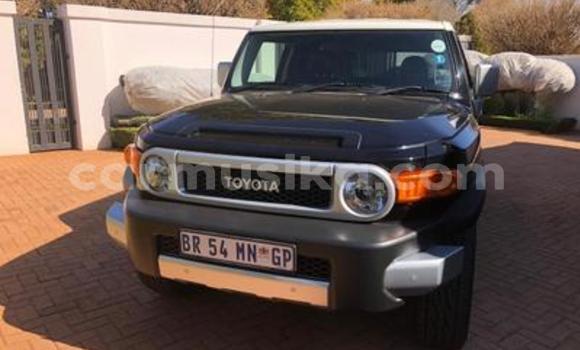 Acheter Occasion Voiture Toyota FJ Cruiser Noir à Beitbridge, Matabeleland South Acheter Occasion Voiture Toyota FJ Cruiser Noir à Beitbridge, Matabeleland South